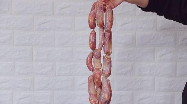 冬季，碰到這排骨香腸，我必囤50斤，隨吃隨取，別不懂吃