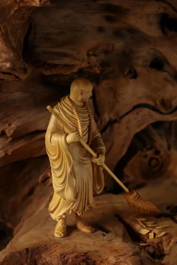 黃楊木×風化木 | 掃地僧