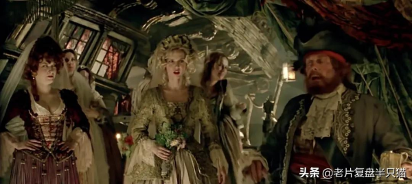 用&OpenCurlyDoubleQuote;人物傳記&rdquo;的方式開啟《加勒比海盜》，電影終於看明白了