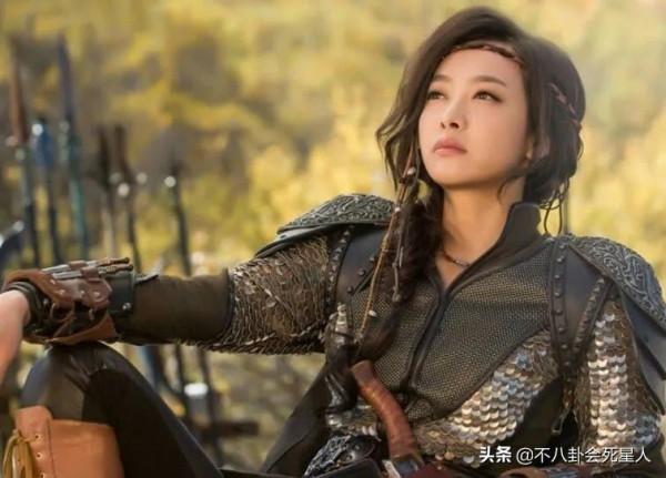 古裝美人敗給“髮際線”？少了劉海和額飾，“天仙”顏值都救不了