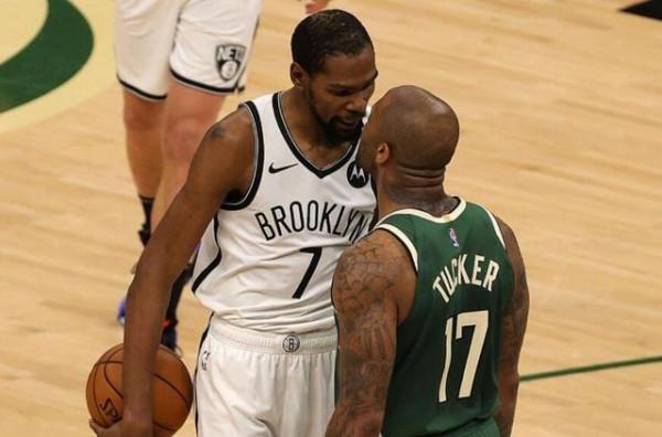 PJ.塔克——小人物的英雄路 PJ.塔克——小人物的英雄路