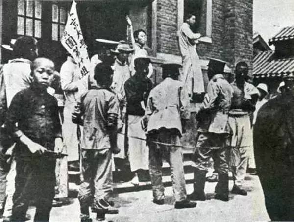 1969年，粟裕給許世友打電話：老母親在南京生活困難，請幫忙照顧