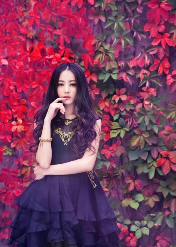 迪麗熱巴的穿著