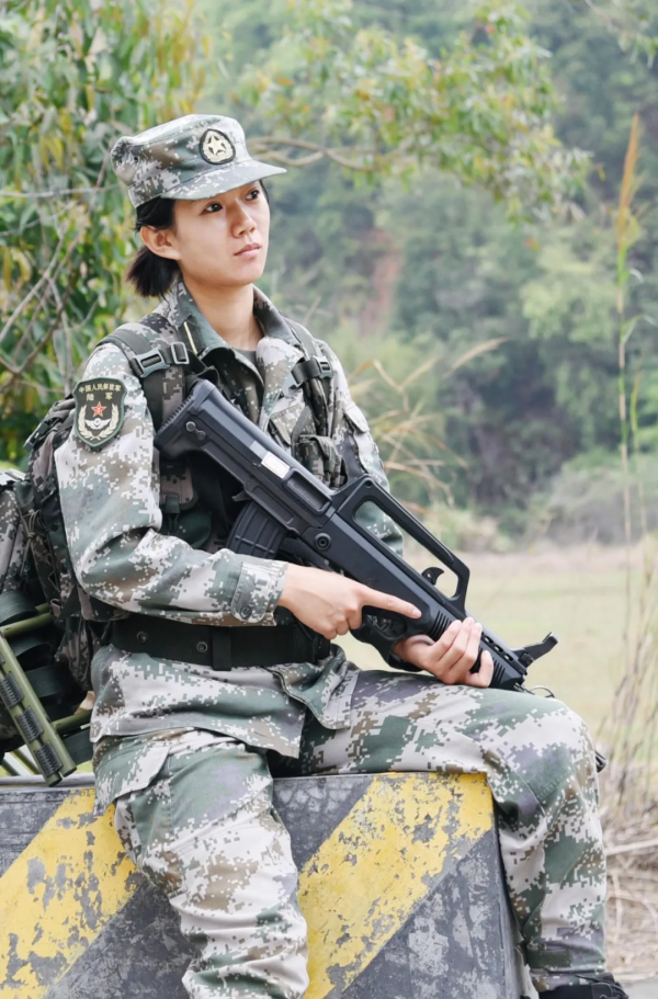 身高175的軍校女神,來自三軍儀仗隊 身高175的軍校女神,來自三軍儀仗隊