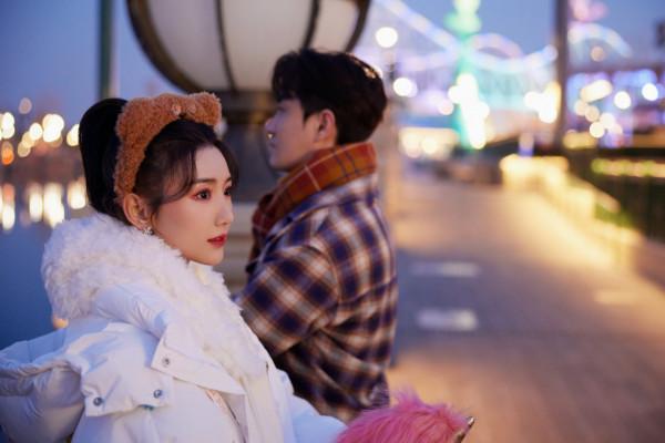 毛曉彤楊玏環球影城打卡照,是誰又磕到了 毛曉彤楊玏環球影城打卡照,是誰又磕到了