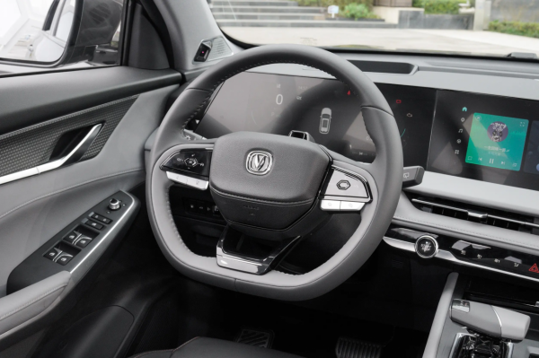 評測長安第二代CS75 PLUS，顏值高提速快，配1&period;5T渦輪增壓引擎