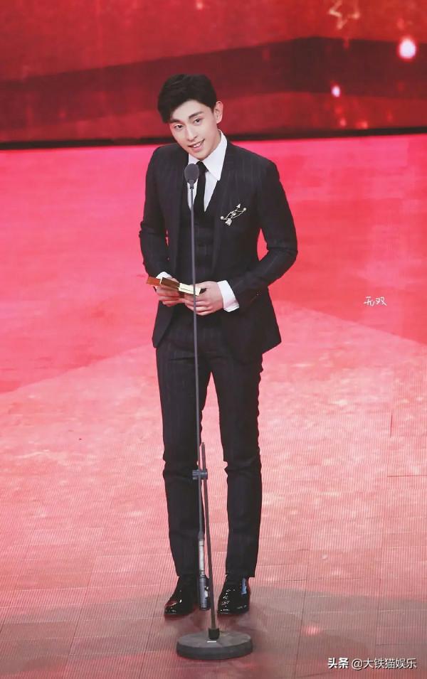 穿西裝好看的男星,只服這8位,儀態萬方,貴氣逼人,妥妥總裁範 穿西裝好看的男星,只服這8位,儀態萬方,貴氣逼人,妥妥總裁範