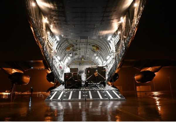 以牙還牙！美軍戰略轟炸機B-1B威懾中國，該派殲-16出場了