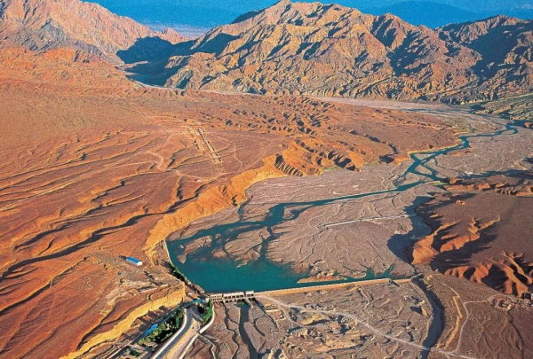 大湖重生，戈壁觀海，大西北正重回漢唐盛世風貌