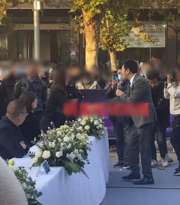 從紅極一時到如今的慘狀究竟為何?3位年過半百tvb男星露天商演 從紅極一時到如今的慘狀究竟為何?3位年過半百tvb男星露天商演