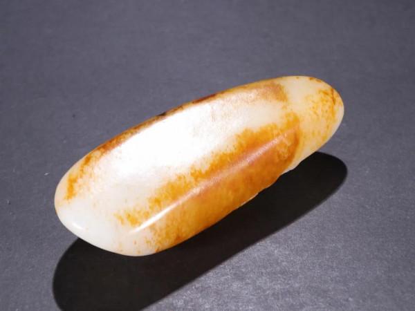 舊藏「和田玉籽料 祥龍 原石雕」 舊藏「和田玉籽料 祥龍 原石雕」