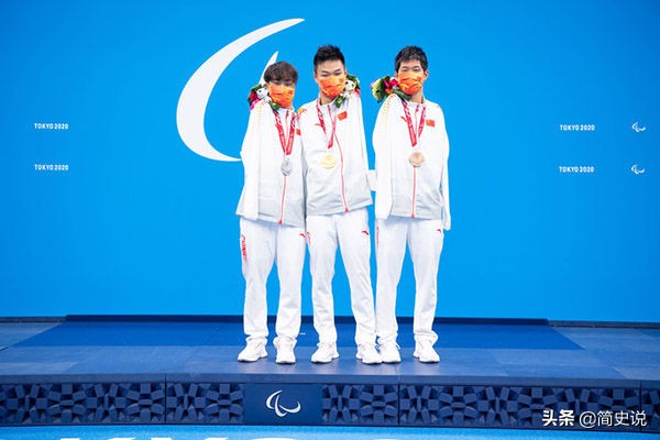 雲南90後少年，失去雙臂身殘志堅，八年磨一劍身披國旗征戰賽場