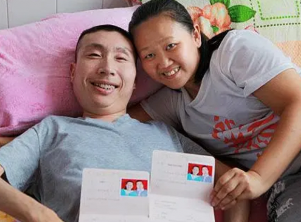 馬來西亞美女不顧父母勸阻,嫁給河北癱瘓小夥,8年過去怎麼樣了 馬來西亞美女不顧父母勸阻,嫁給河北癱瘓小夥,8年過去怎麼樣了
