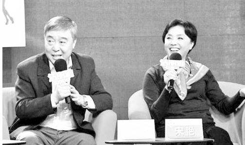 師勝傑逝世三年，妻子宋豔為他留在故居，身在國外的女兒怎樣了