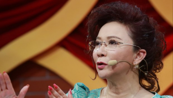 蔡明從萬人寵到萬人嫌,被喊“滾出春晚”,她做什麼惹怒了觀眾? 蔡明從萬人寵到萬人嫌,被喊“滾出春晚”,她做什麼惹怒了觀眾?