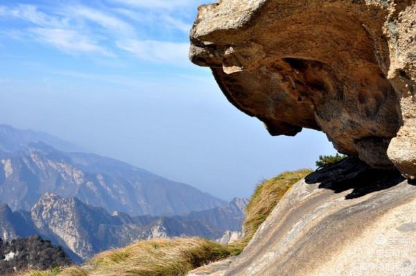 乘坐西峰索道上華山