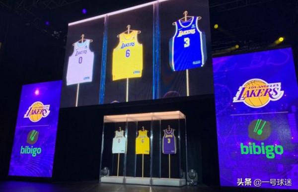 恭喜珍妮·巴斯！湖人隊簽下超級合同，詹姆斯穿上新球衣，夠霸氣