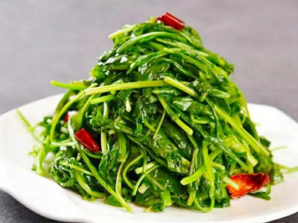 立冬後記得給孩子吃6種食物，對眼睛好，價格不高，人人買得起