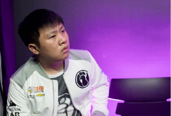 Rookie接班人也沒找到戰隊 Forge發文：被拉扯無了