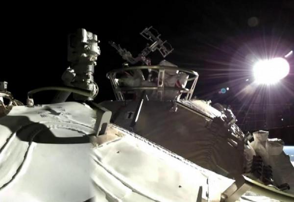 異常的宇宙射線來自哪裡?劉伯明還未完成任務,需要回艙緊急躲避 異常的宇宙射線來自哪裡?劉伯明還未完成任務,需要回艙緊急躲避