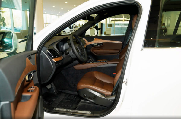 沃爾沃XC90解析,2.0T+8AT,全時四驅,選哪款車型更實惠 沃爾沃XC90解析,2.0T+8AT,全時四驅,選哪款車型更實惠