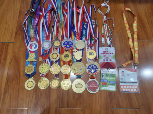 &OpenCurlyDoubleQuote;05後&rdquo;冰球少年：熱血為國，衝刺省運會