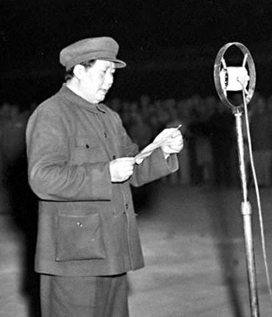 1944年閻錫山攻擊八路軍,毛主席邀請此人出面,續範亭:我反對你 1944年閻錫山攻擊八路軍,毛主席邀請此人出面,續範亭:我反對你