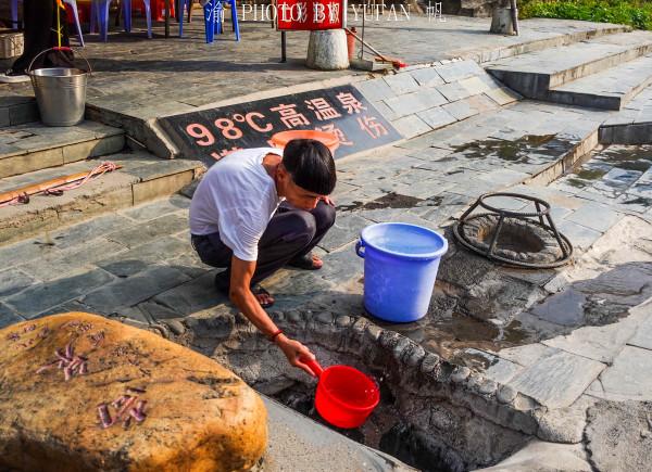 湖南廣東江西交界處有條神奇的熱水河,河畔溫泉達98℃,免費開放 湖南廣東江西交界處有條神奇的熱水河,河畔溫泉達98℃,免費開放