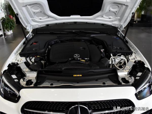 最暢銷中大型豪華轎車，全新外觀豪華感再升級，實拍賓士E級