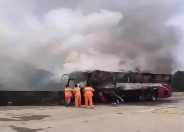 11年前,那個探親中途浴火救44人,全身90%燒傷的子弟兵,現況如何