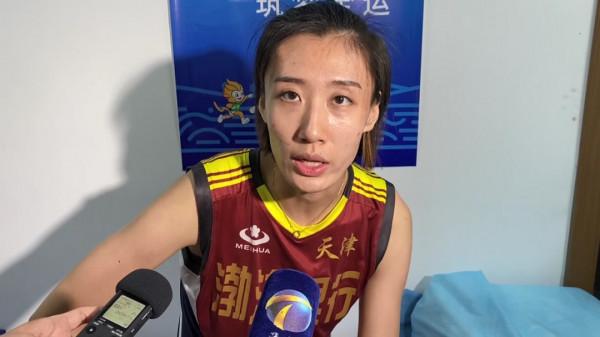 郎平懸著的心放下了！王媛媛核磁共振沒事，朱婷陪練2年該漲球了