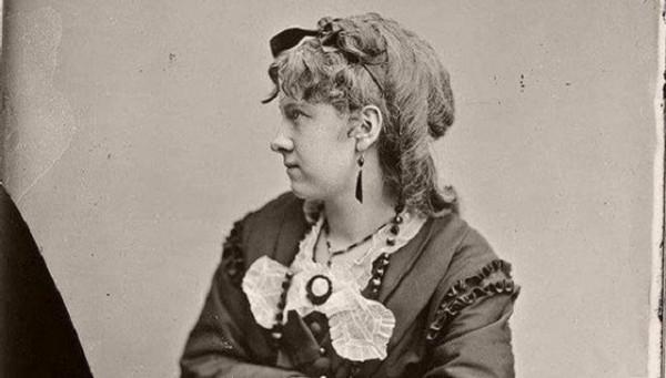 美國“骨灰級”宅女:19歲繼承鉅額遺產,宅家80年,104歲離世 美國“骨灰級”宅女:19歲繼承鉅額遺產,宅家80年,104歲離世