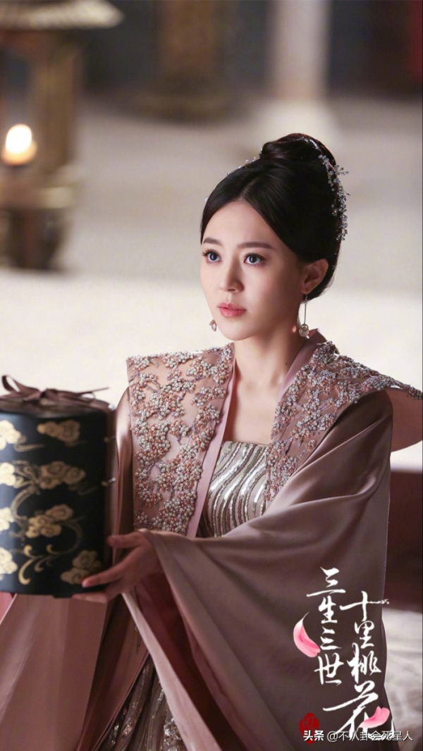 劇裡總演“壞女人”,生活中卻低調善良,這7位女星個個美貌驚豔 劇裡總演“壞女人”,生活中卻低調善良,這7位女星個個美貌驚豔