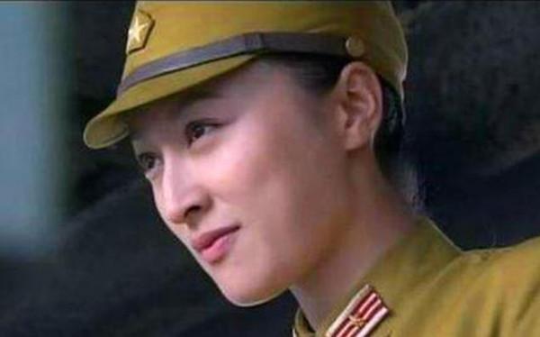 日本女兵穿軍裝為何配裙子？不僅是為了省物資，還有另一個原因