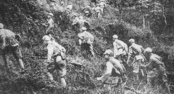 傳奇特工盧志英：挽救8&period;6萬紅軍，犧牲幼子掩護傷員，被殘忍活埋