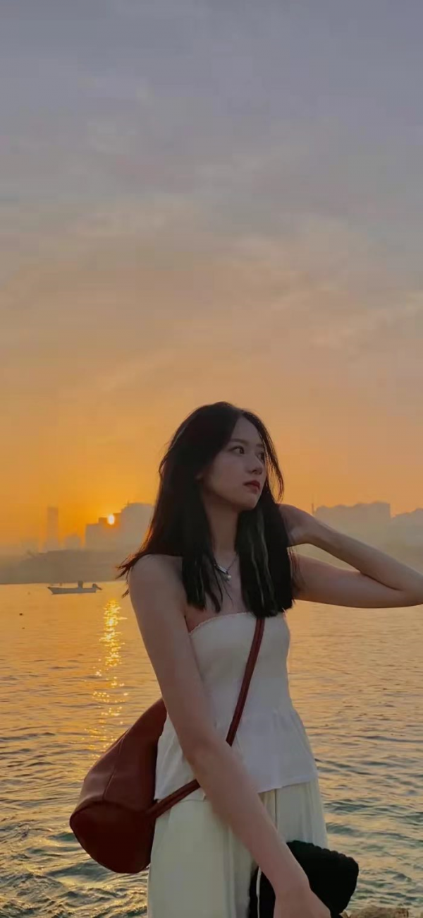 女孩,少碰愛情,多去旅行 女孩,少碰愛情,多去旅行