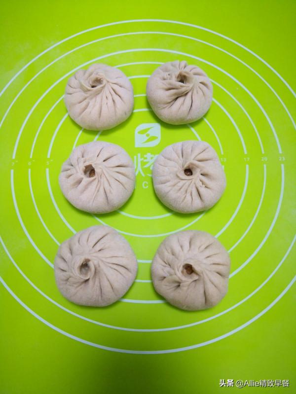 我們家不吃精白麵，分享我用全麥面做的肉包子，鬆軟又多汁，真香