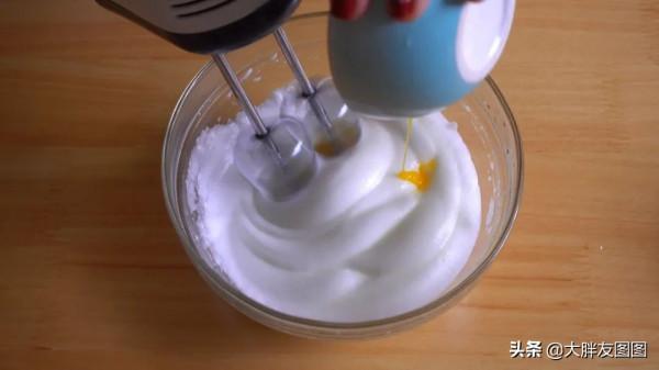 教你煎出軟蓬蓬的雞蛋餅，比棉花還柔軟，看著就流口水了