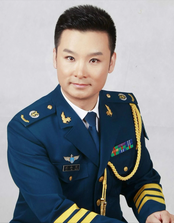 歌唱家劉和剛:農村小子娶世界小姐,父母與岳父母同屋簷安享晚年 歌唱家劉和剛:農村小子娶世界小姐,父母與岳父母同屋簷安享晚年