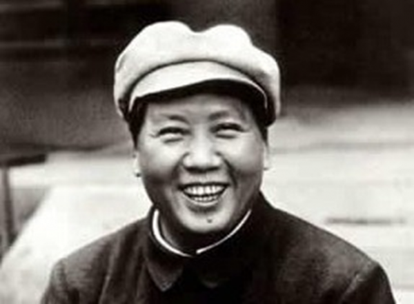 揭秘開國大典:40名女便衣警衛員,做出什麼貢獻?毛主席笑著說道 揭秘開國大典:40名女便衣警衛員,做出什麼貢獻?毛主席笑著說道