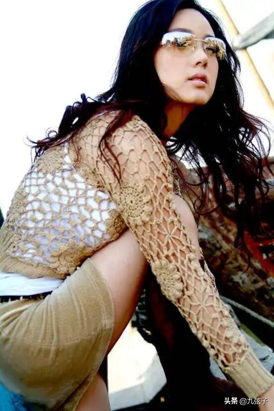 &OpenCurlyDoubleQuote;國學形象大使&rdquo;哈輝：嫁3婚大丈夫也幸福，兒女雙全情繫老公