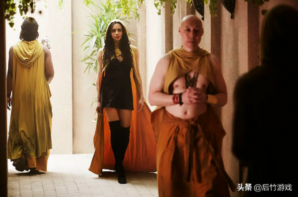 《生化危機》重啟電影角色宣傳影片公開，捲髮黑版吉爾接受採訪