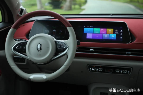 復古 女性 電動之尤拉好貓