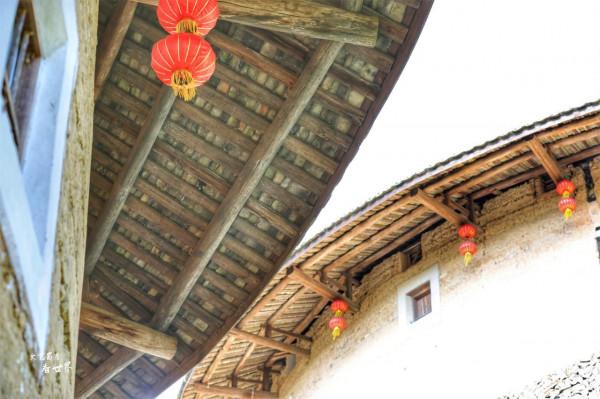 南靖土樓叫做“四菜一湯”,遊客絡繹不絕,門票年收入超2.5億 南靖土樓叫做“四菜一湯”,遊客絡繹不絕,門票年收入超2.5億