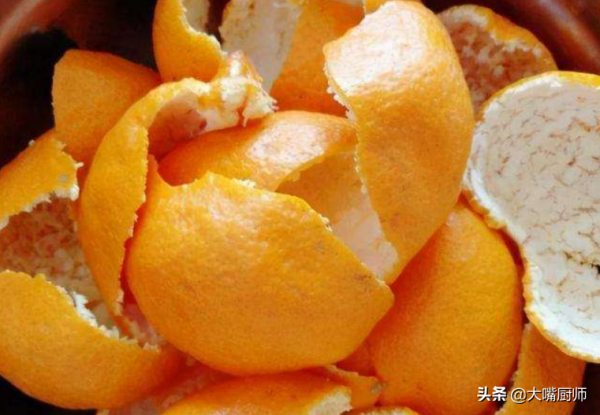 吃桔子別扔掉桔皮，蒸一蒸曬一曬，不用花錢好處還很多，建議收藏