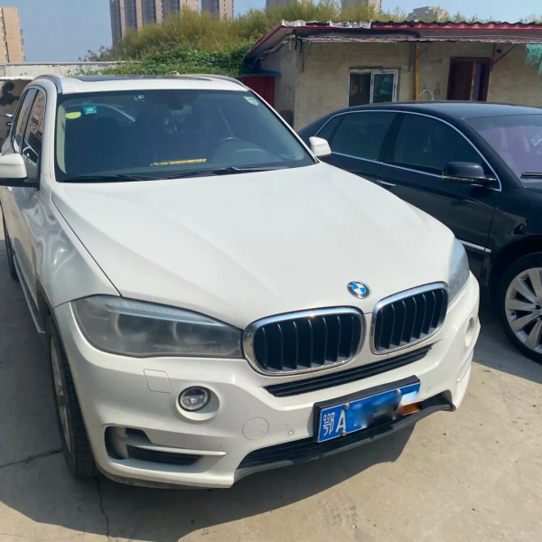 翻新“破爛不堪”的寶馬X5,車主硬是把X5當拖拉機開了7年 翻新“破爛不堪”的寶馬X5,車主硬是把X5當拖拉機開了7年