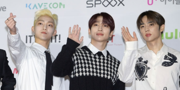 男星紅毯濃妝總是翻車!現場生圖對比太明顯,妝面乾淨清爽才舒服 男星紅毯濃妝總是翻車!現場生圖對比太明顯,妝面乾淨清爽才舒服