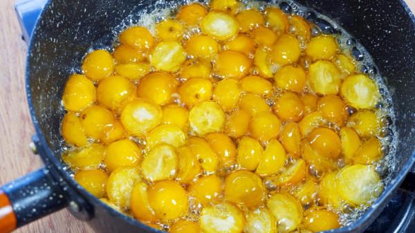 這6種果實曬乾後，比新鮮的好吃，嚼勁十足有韌性，當小零食解饞