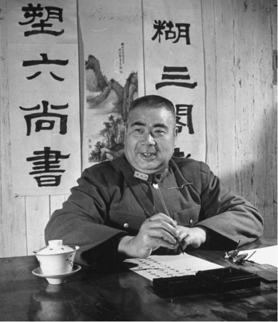 她是第一任衛生部長,丈夫馮玉祥,女兒馮理達參與非典救治工作 她是第一任衛生部長,丈夫馮玉祥,女兒馮理達參與非典救治工作