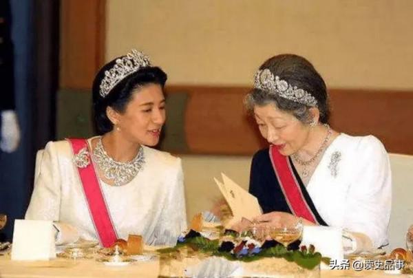 歷史為何總是如此的相似，日本新舊兩任皇后，都是亞洲的戴安娜